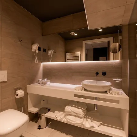 Hotell Nox 4*