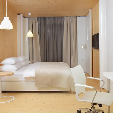 Nox Hotell 4*
