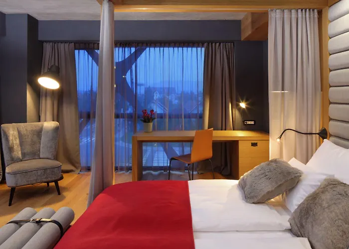 ノックス ホテル 4*